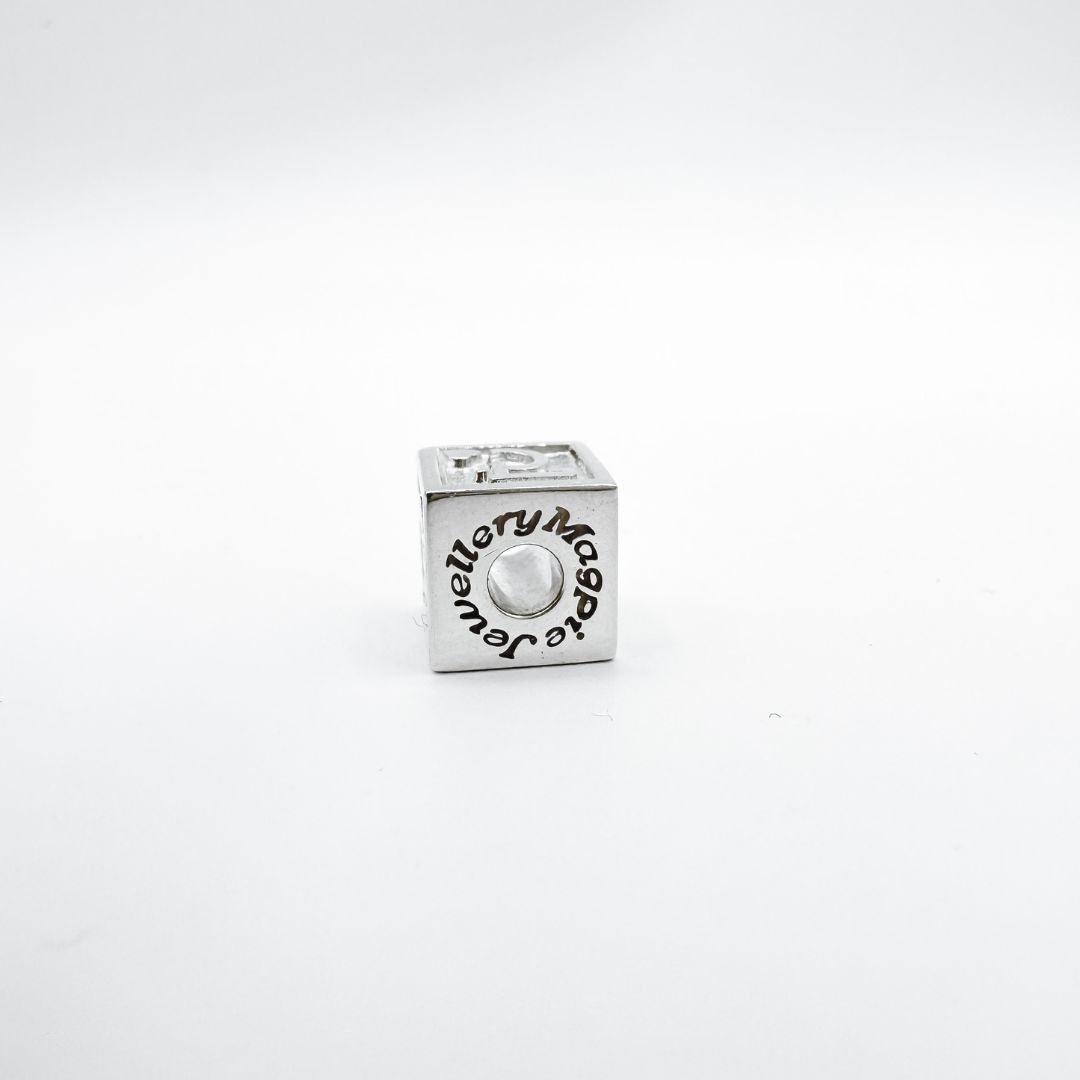 CODE CUBE Bead